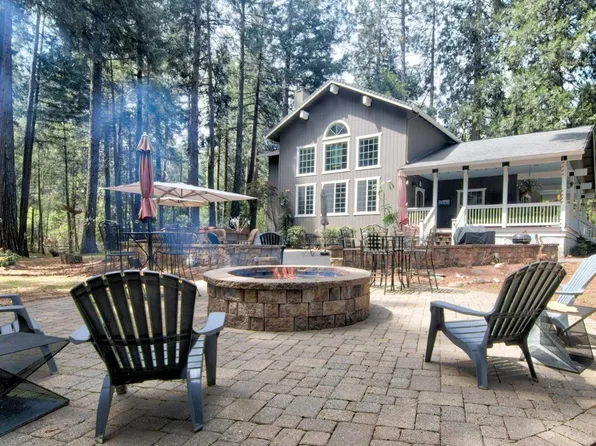332 Coyote Ct, Georgetown, CA 95634