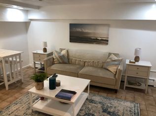9 Charter St APT 4R, Boston, MA 02113