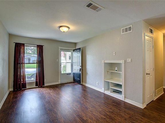 5th image of 1201 Aransas Dr
