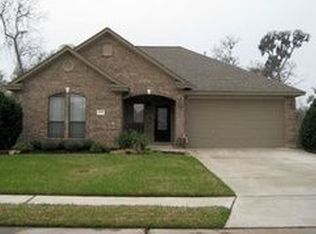 1018 Oleander St, Lake Jackson, TX 77566