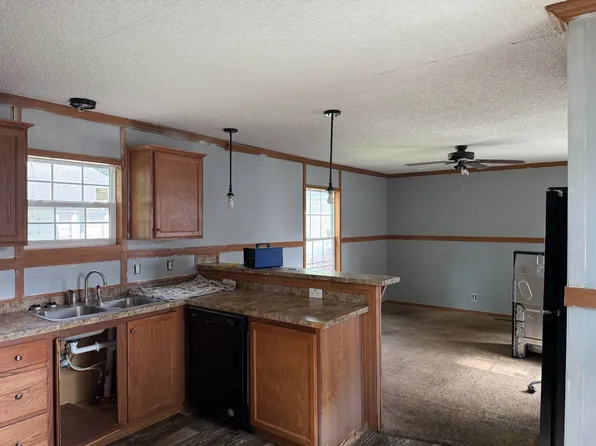 23 Parkview Dr, Vincennes, IN 47591