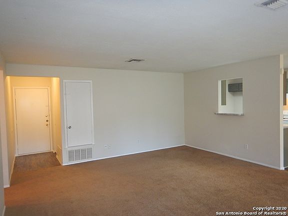 4th image of 9411 Cliff Stone Dr