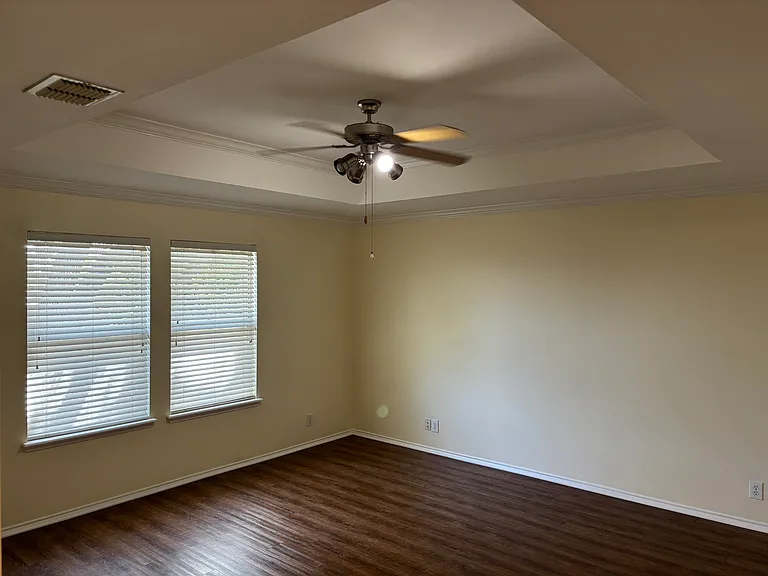 201 Katie Ct — Photo 7
