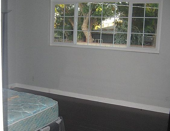 5th image of 1710 S Centinela Ave