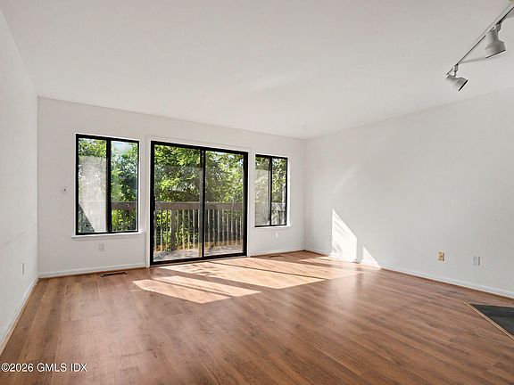 3rd image of 9 Old North Stamford Rd APT 35A
