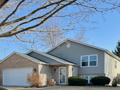 (Undisclosed Address), Sugar Grove, IL, 60554