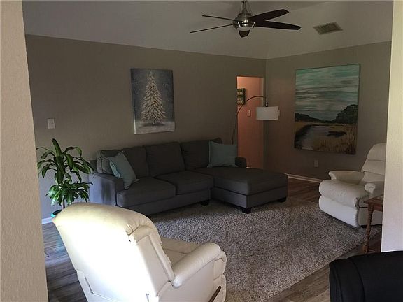 4th image of 7326 Glenna Dr