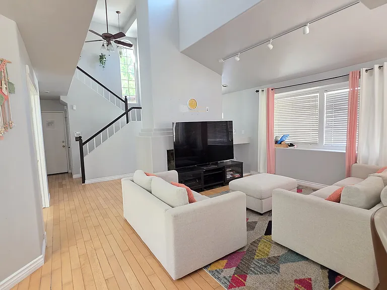 25352 Fitzgerald Ave — Photo 8