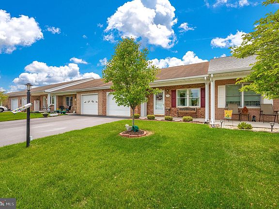 5th image of 376 Winding Oak Dr