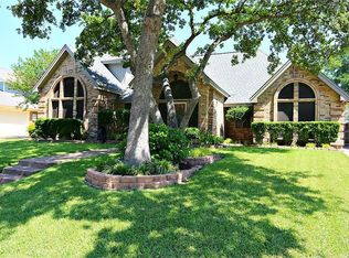 6417 Saddle Ridge Rd, Arlington, TX 76016
