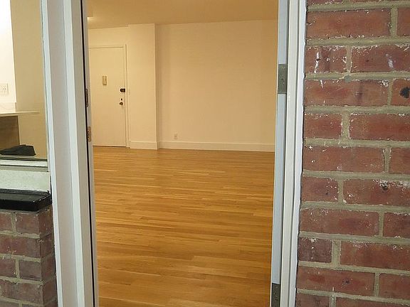5th image of 3777 Independence Ave APT 12K