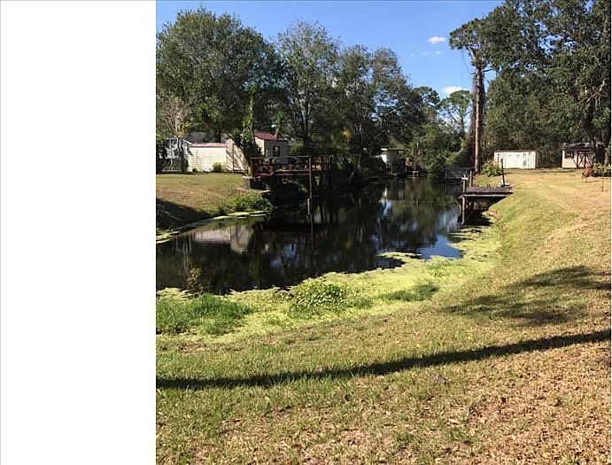 2nd image of 1564 Camellia Ct