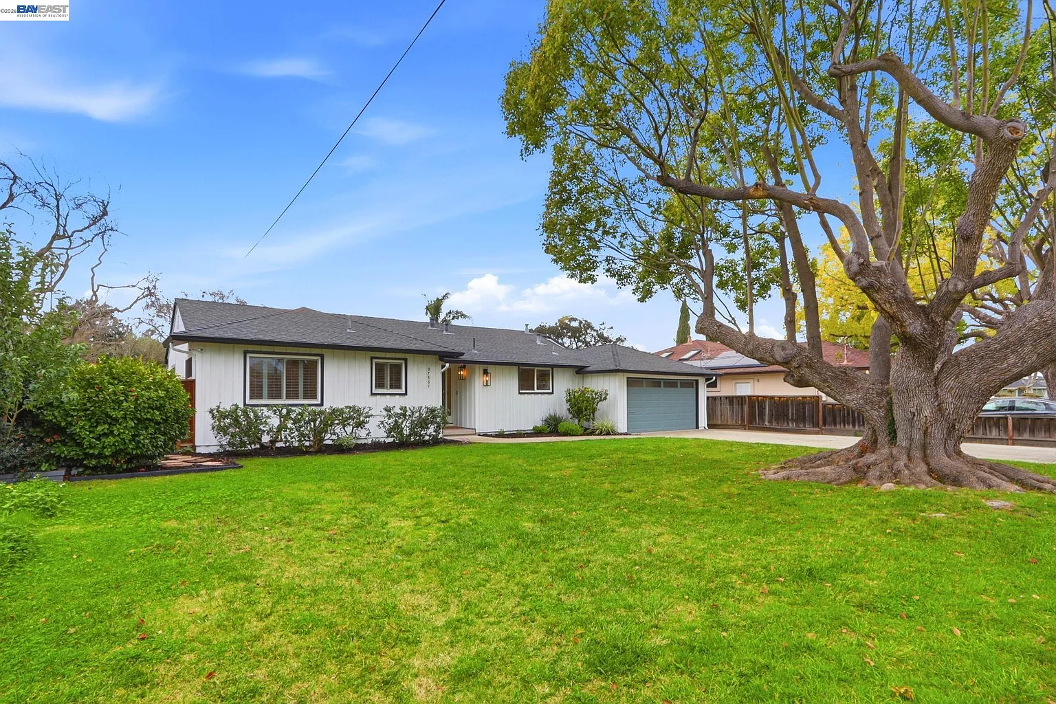 37861 Glenmoor Dr photo 1
