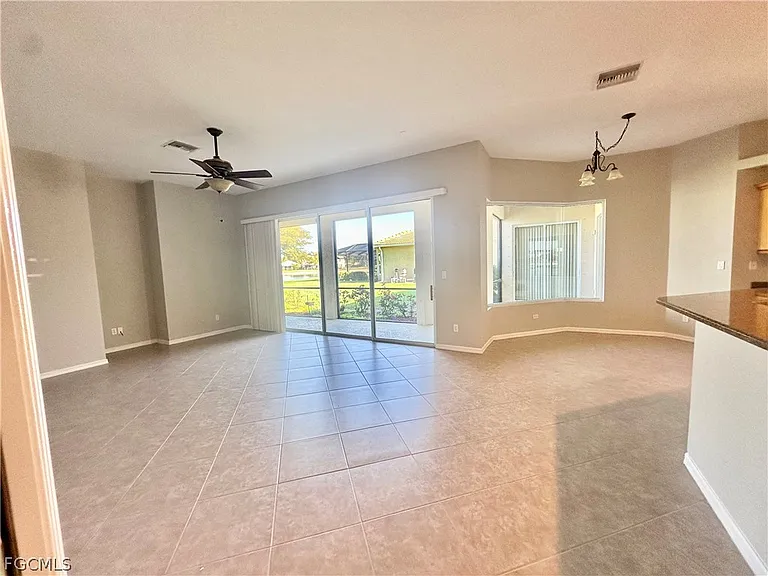 12469 Pebble Stone Ct — Photo 3