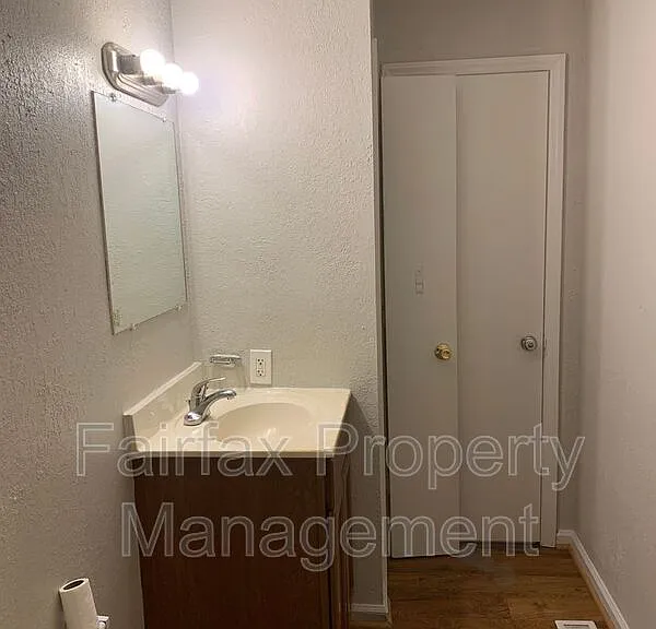 1427 Cherrycrest Dr — Photo 25