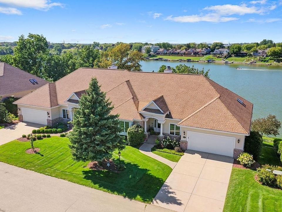 2460 Old Plank Rd, De Pere, WI 54115 | Zillow