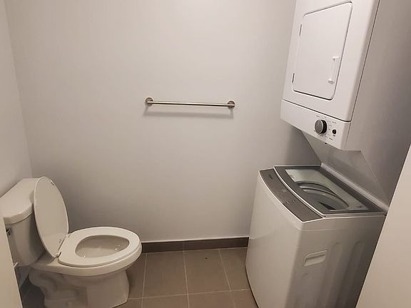 5th image of 2550 Simcoe St N #2303