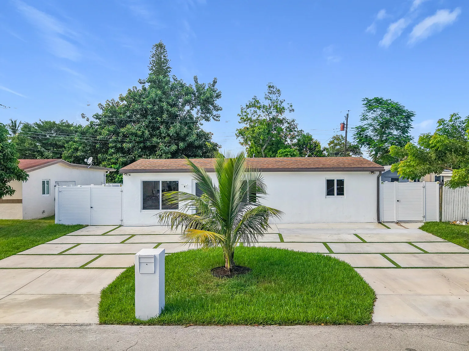 2 bed, 1.0 bath, 920 sqft, $2,800 — Photo 3
