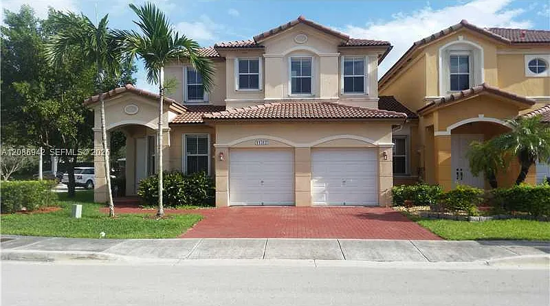 11312 NW 74th Ter