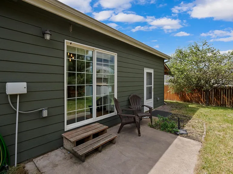 11 Karen Rd — Photo 19