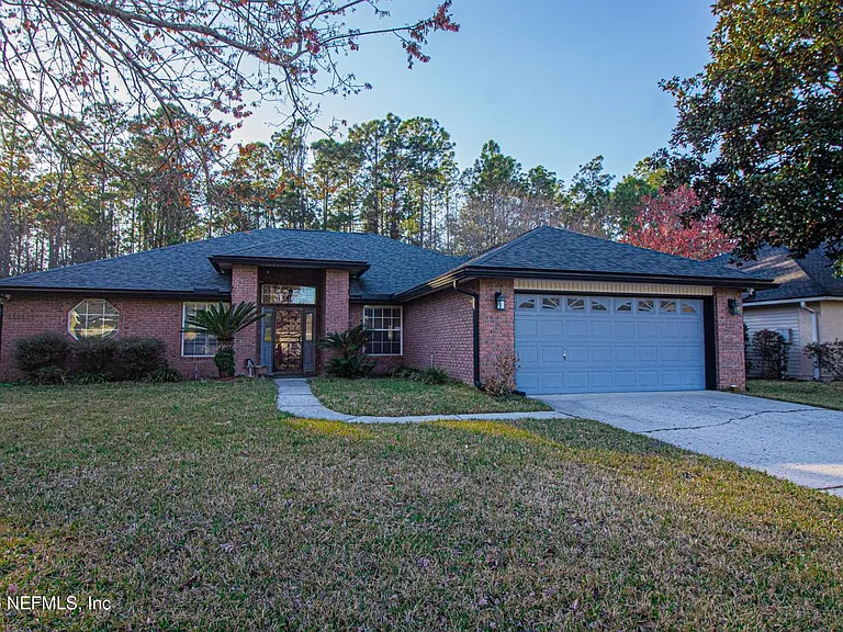 8146 Leafcrest Dr — Photo 1