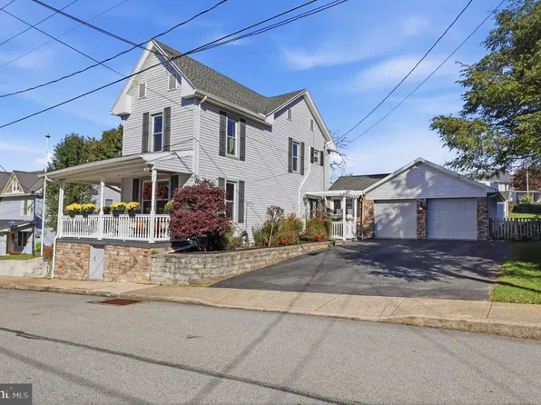 149 S 2nd St, Dillsburg, PA 17019