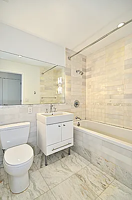 Rented by Sumitomo Real Estate Sales | media 20