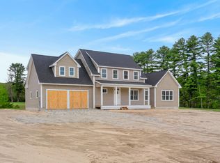 47 Fairway Dr, Naples, ME 04055