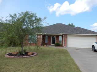 2521 SE 8th St, Moore, OK 73160