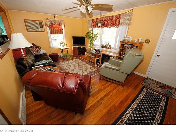 5th image of 38 W Elm St