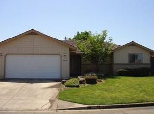 2046 Young Ct, Medford, OR