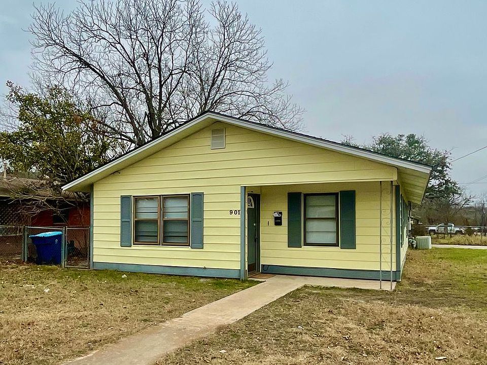 1st image of 901 Barry Dr