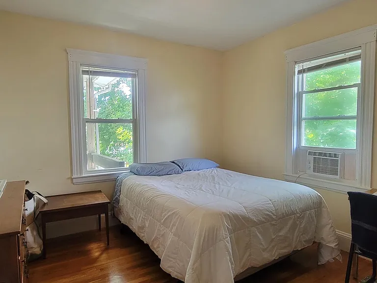 21-23 Grafton Ave #21 — Photo 11