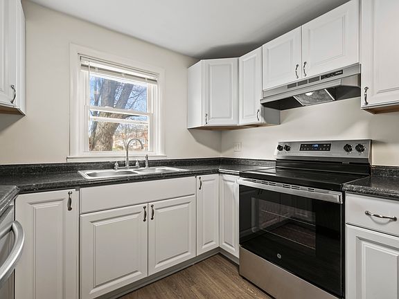 3rd image of 9432 Lyons Mill Rd #1