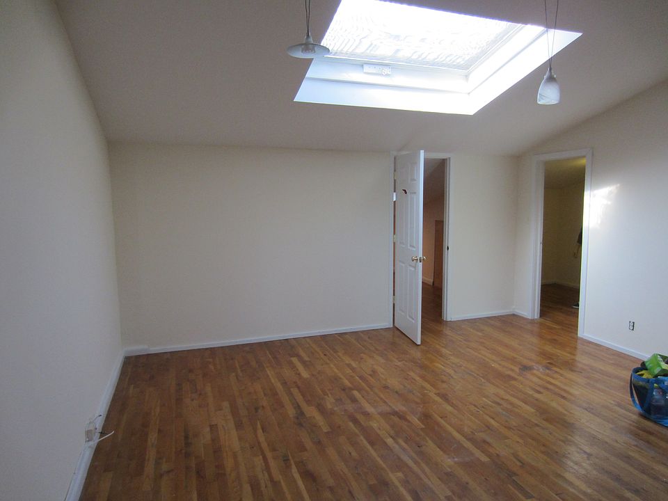 1st image of 134 Amity St APT 4