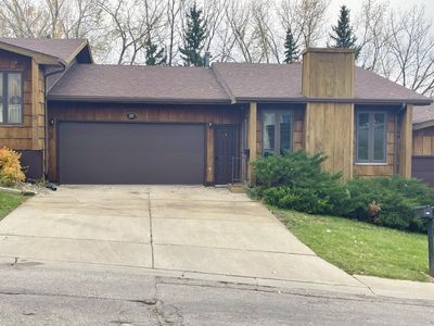 1217 Glacial Dr, Minot, ND, 58703