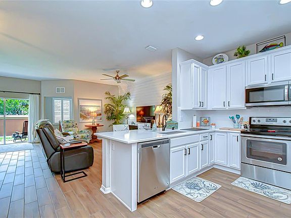 5th image of 2938 LOCHCARRON DRIVE