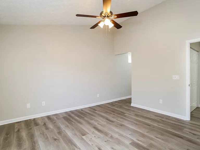 136 Oak Grove Pl — Photo 11