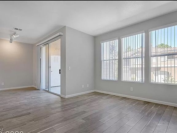 4th image of 251 S Green Valley Pkwy Unit 2212