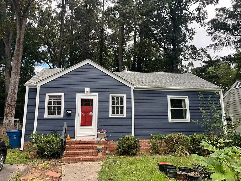 810 W Markham Ave — Photo 1