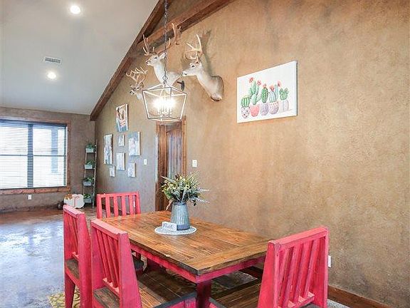 4th image of 801 County Road 4907