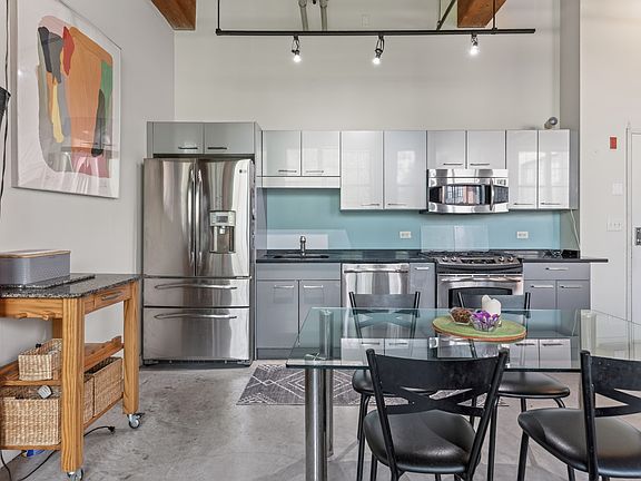 5th image of 944 Dorchester Ave #34