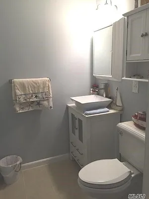 Rented by Douglas Elliman | media 37