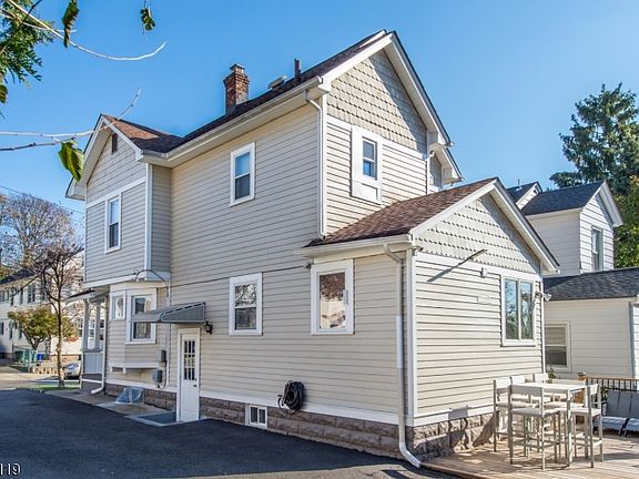 2nd image of 38 Elm St