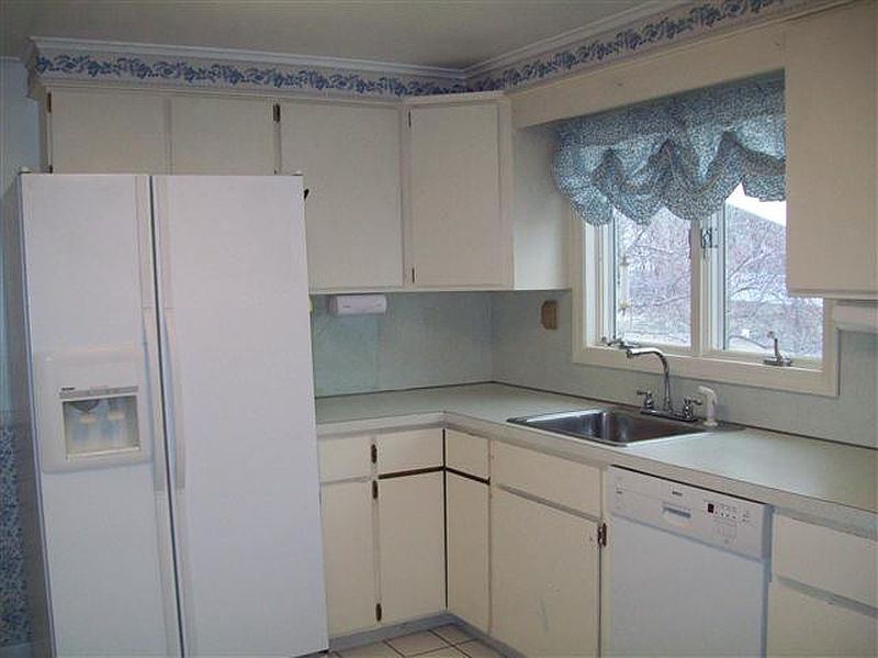 2nd image of 3080 LYDIUS Street