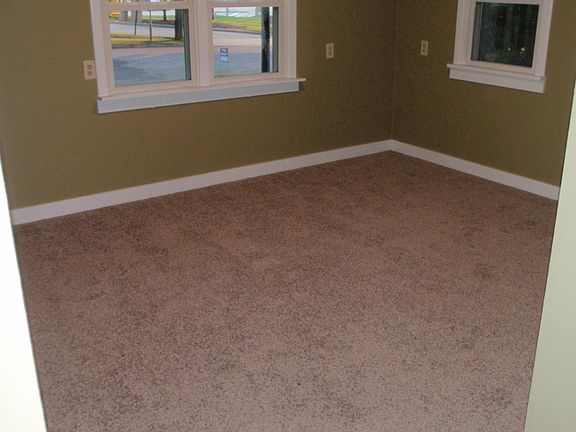 5th image of 1453 Macarthur Rd