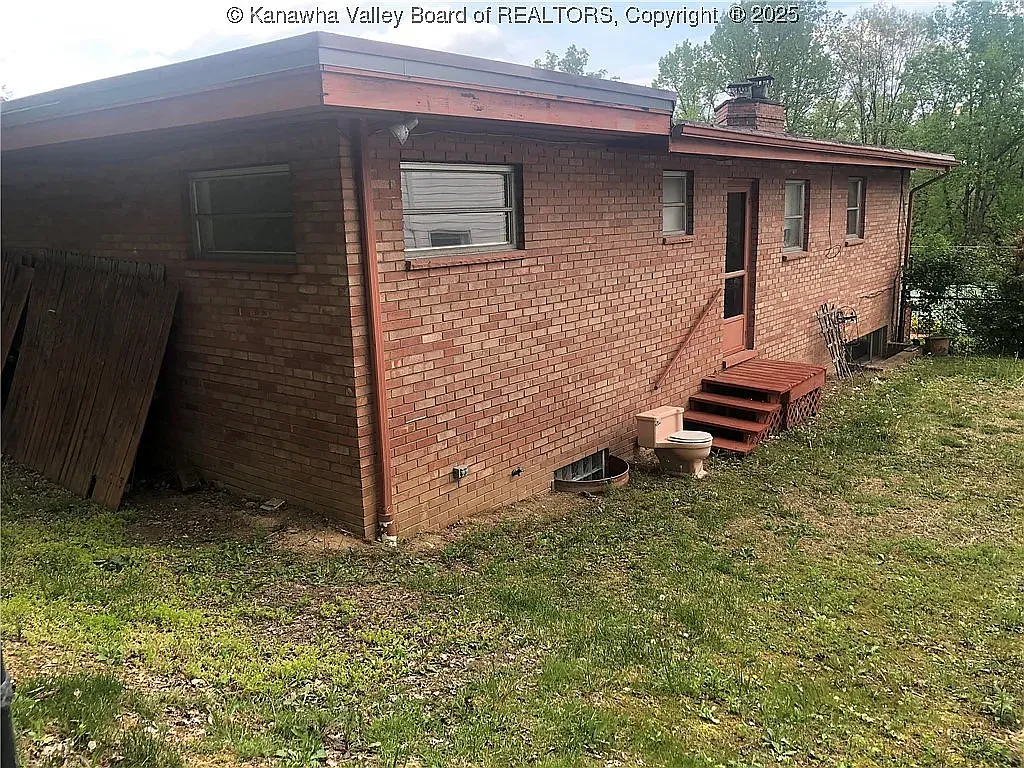 3 bed, 1600 sqft, $2,000 — Photo 4