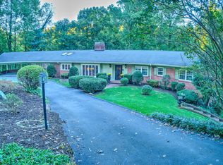 810 Cloudland Dr, Johnson City, TN 37601