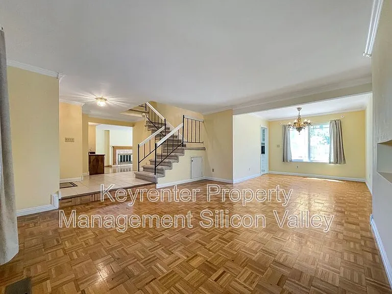 1293 Knollview Dr — Photo 3