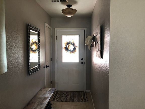 2nd image of 3814 Buckingham Park